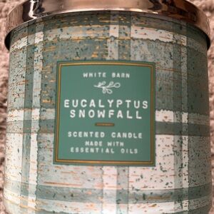 EUCALYPTUS SNOWFALL 3 Wick white barn bath & body works Candle NWT